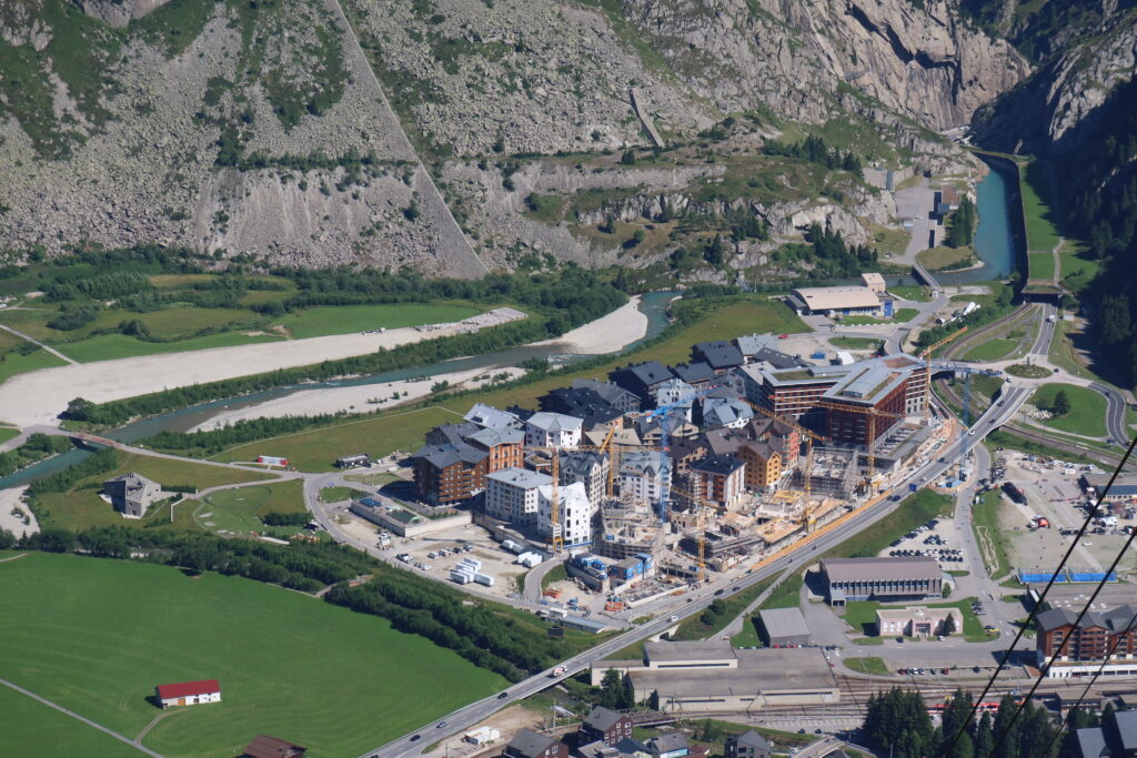 11.07.2025: St. Annabach, Hospental UR. Verdichtetes Bauen oder Gewinnmaximierung in Andermatt