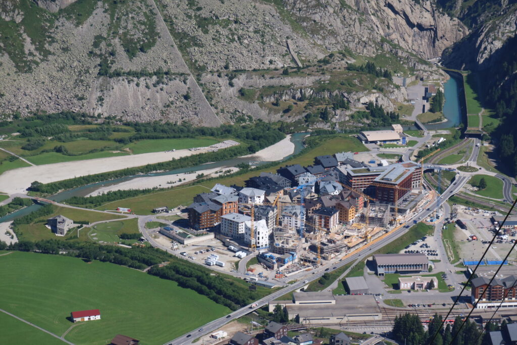 11.07.2025: St. Annabach, Hopental UR. Verdichtetes Bauen oder Gewinnmaximierung in Andermatt